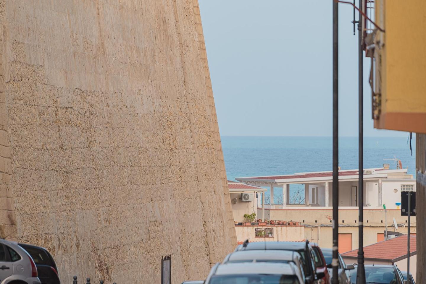 Ferienwohnung Storia & Mare - Free Parking - Castello Carlo V Crotone Exterior foto